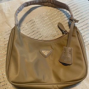 Prada Re-Edition 2000 Nylon Mini-Bag